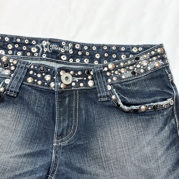 Miss Me Jean Shorts Women Size 27 Distressed Faded Washed Embroidered Studs Used - Picture 4 of 9